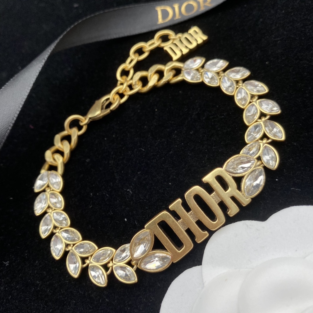 D-R New letter studded fashion temperament set necklace bracelet Earrings Earrings