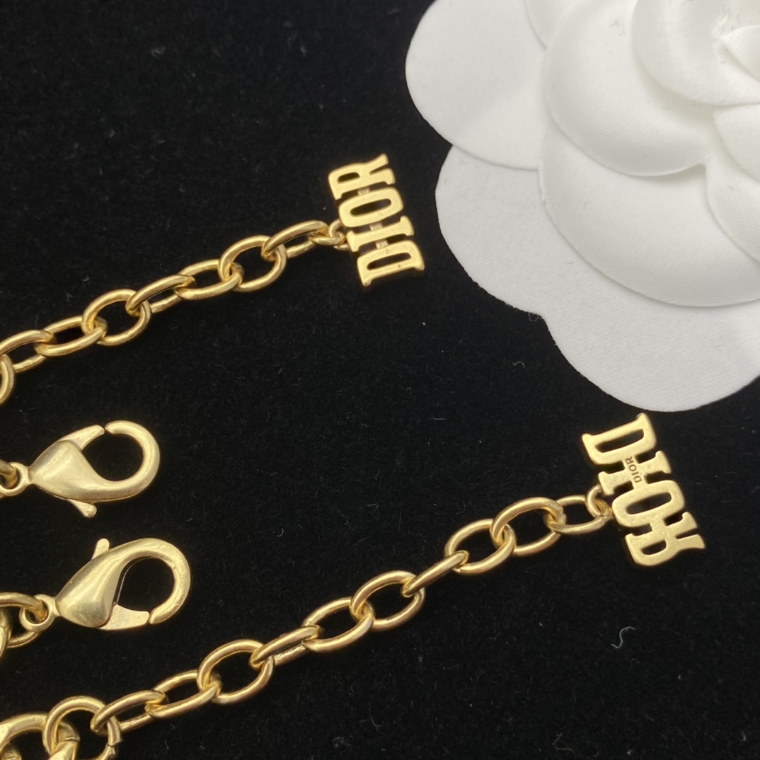 D-R New letter studded fashion temperament set necklace bracelet Earrings Earrings