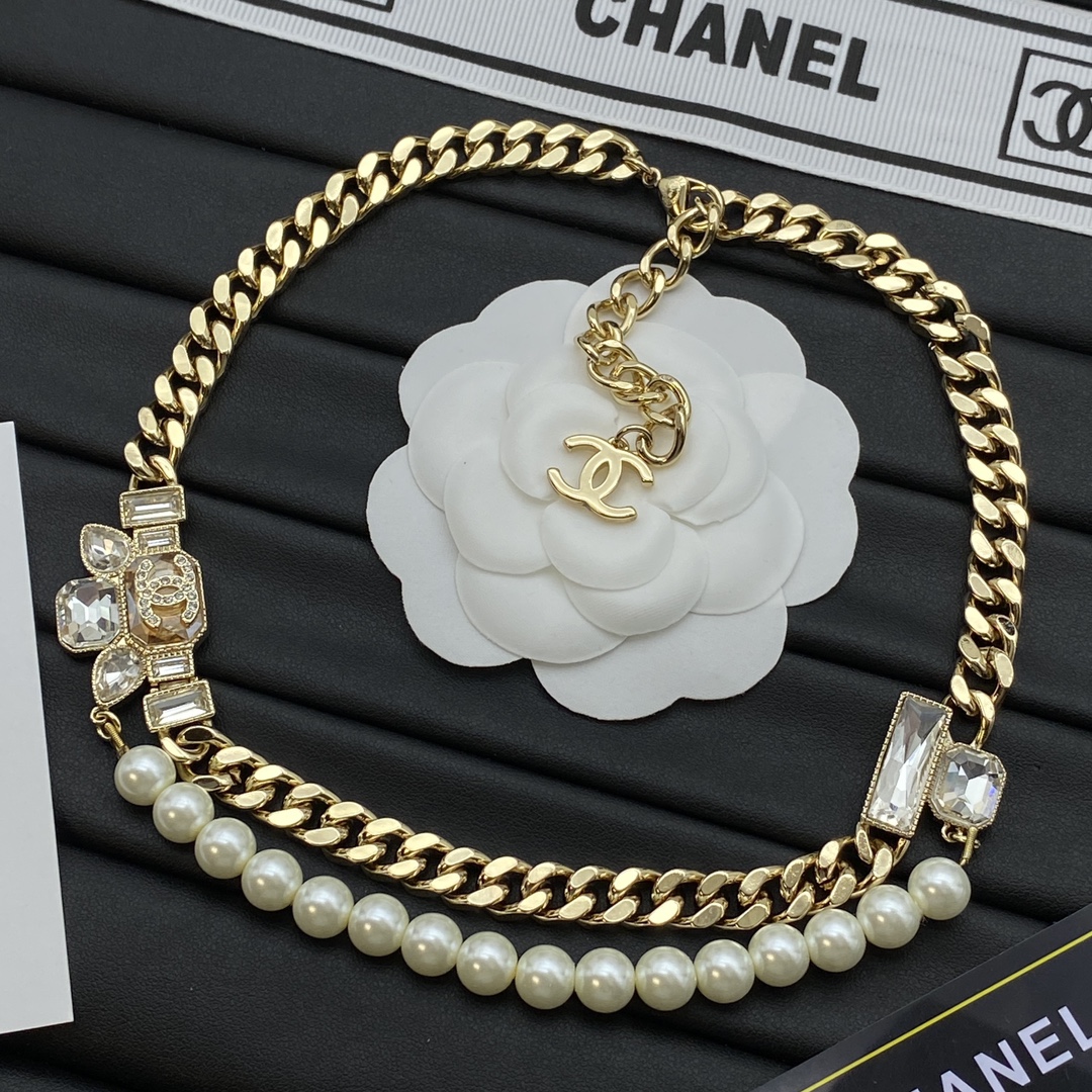 C-L New necklace