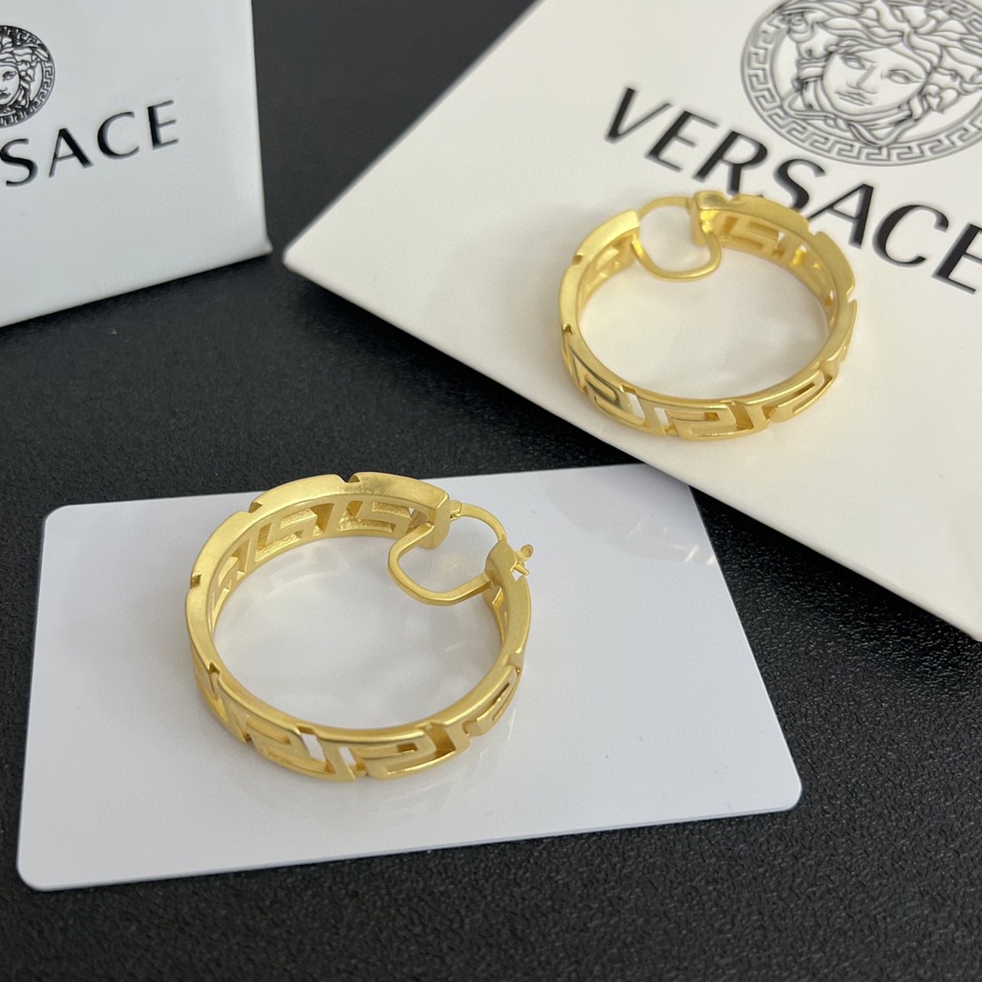 VER-E Beauty head maze necklace