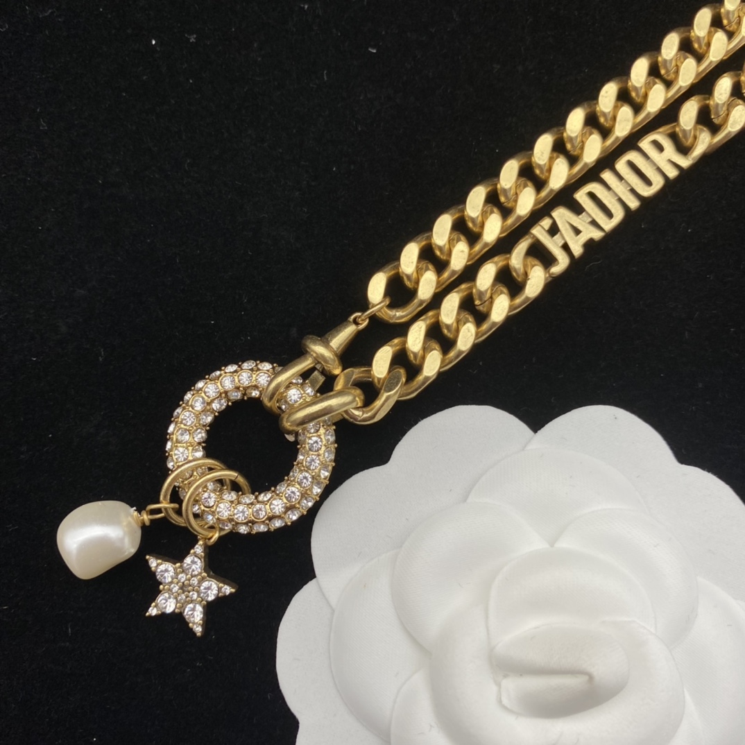 D-R set necklace  bracelet  earrings 