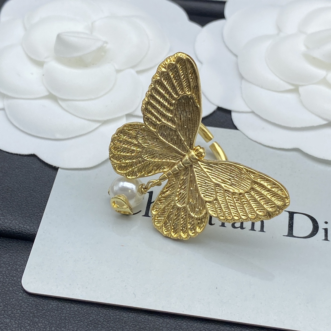 D-R New ring