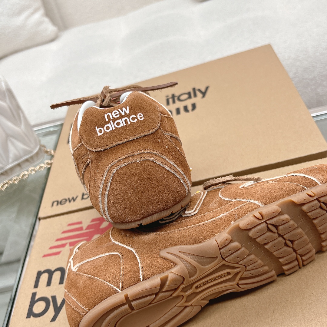 N-B New sports shoes