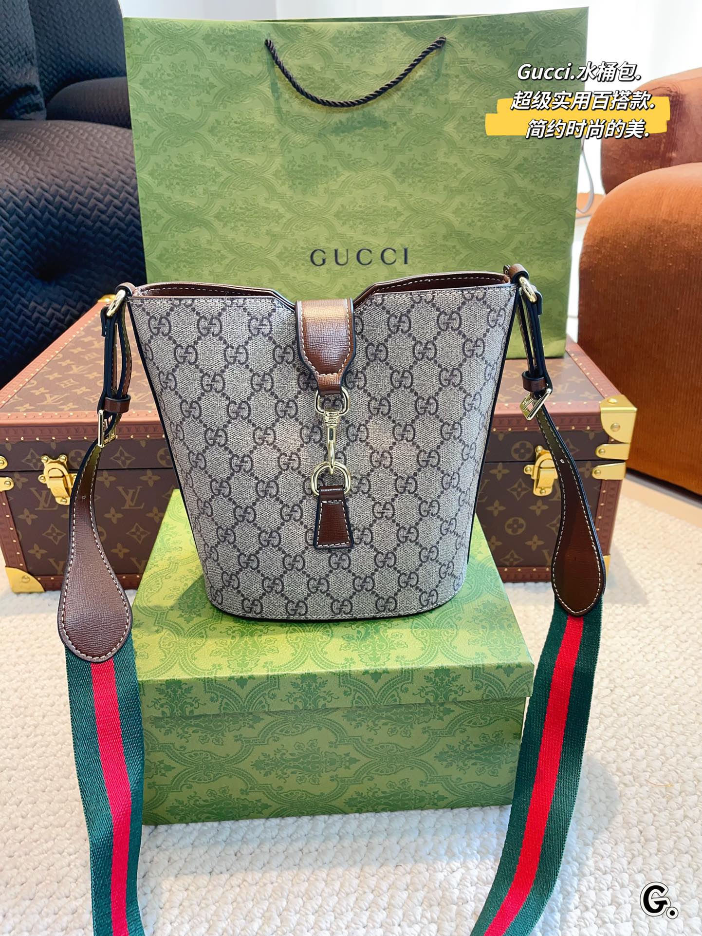 G-G Bucket bag decorated with interlocking double G logo new bucket bag