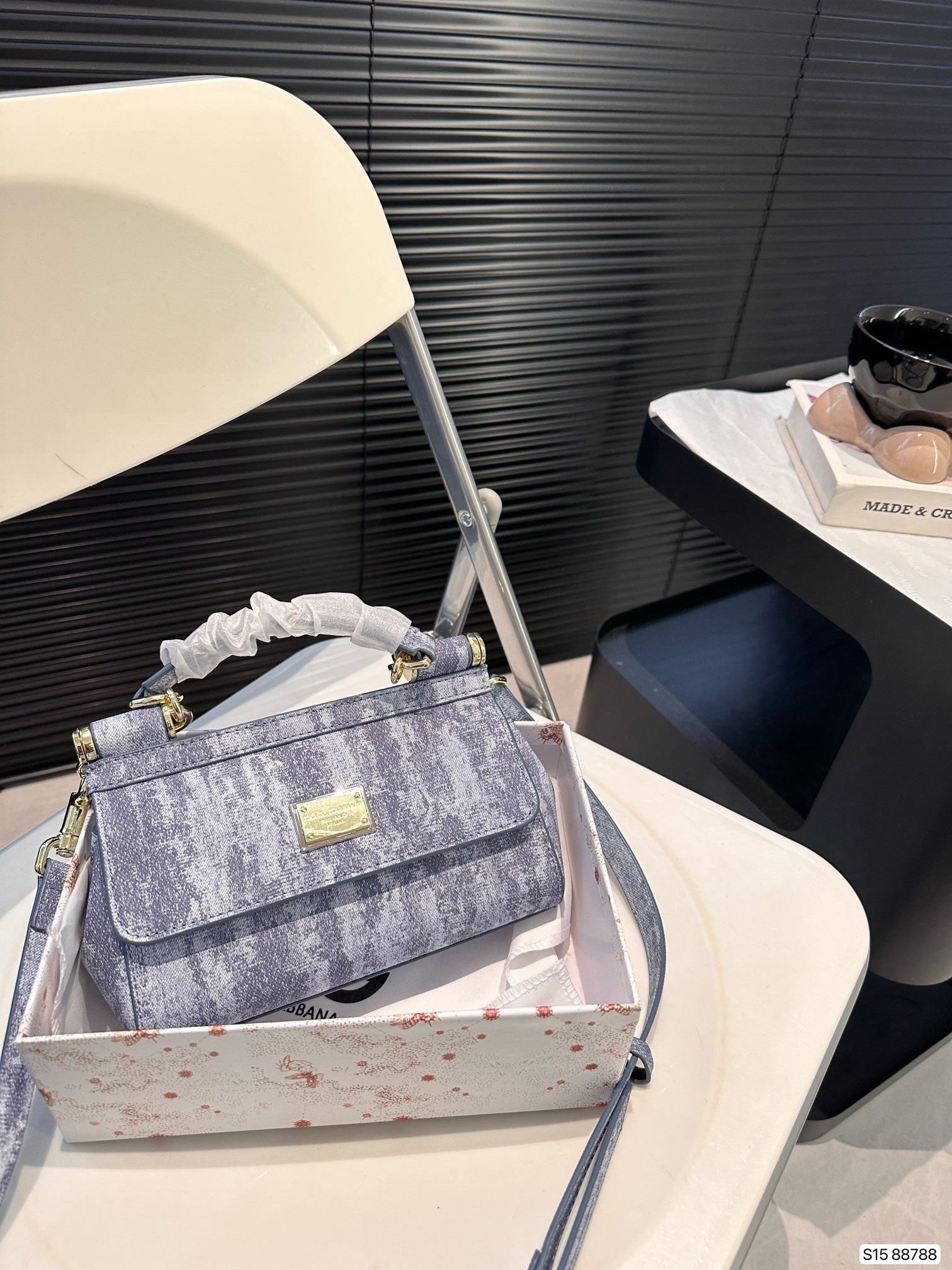 D-G New portable shoulder slung official website latest bag.
