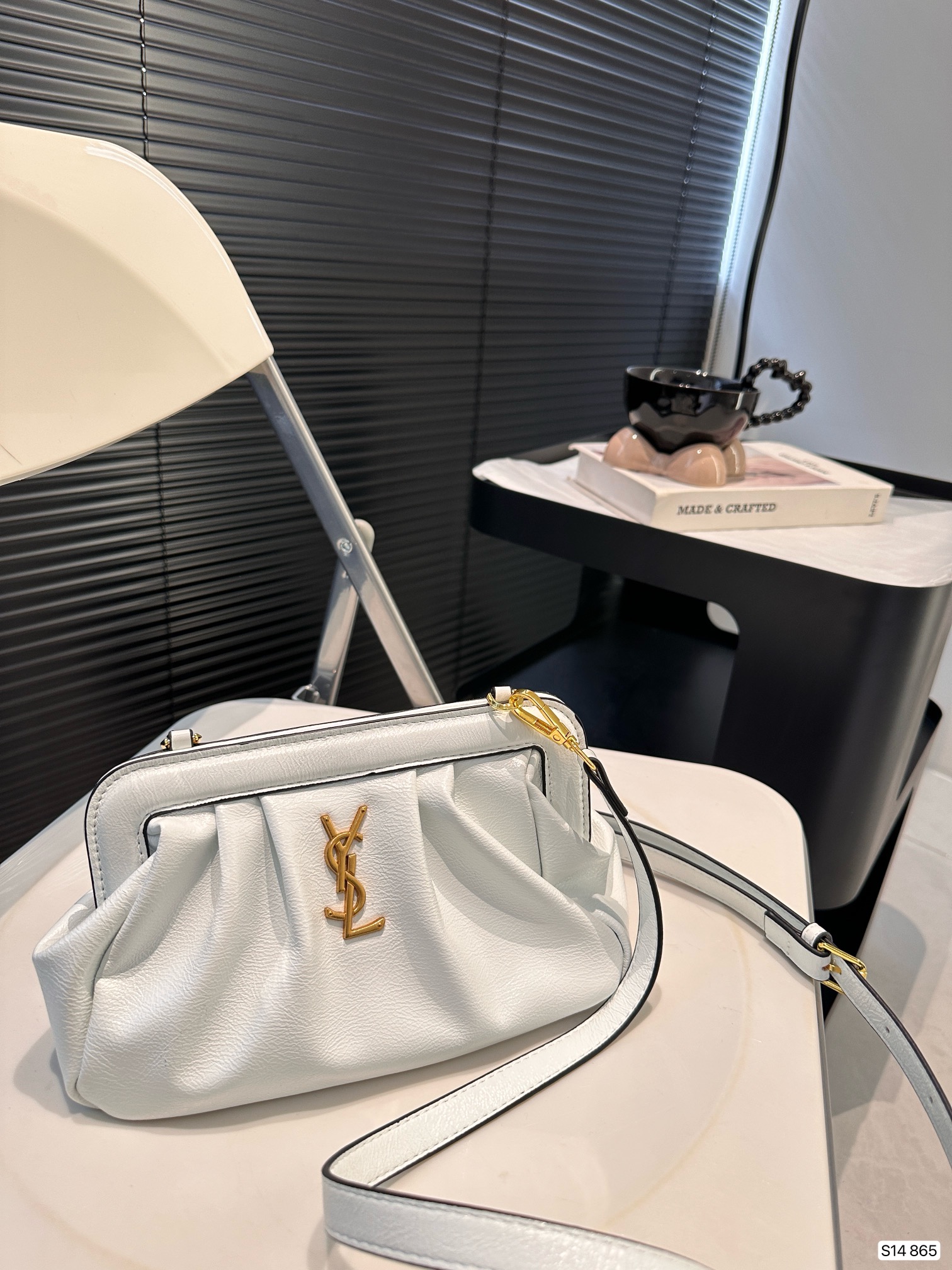 YS-L Very practical and versatile. This one is light and durable.