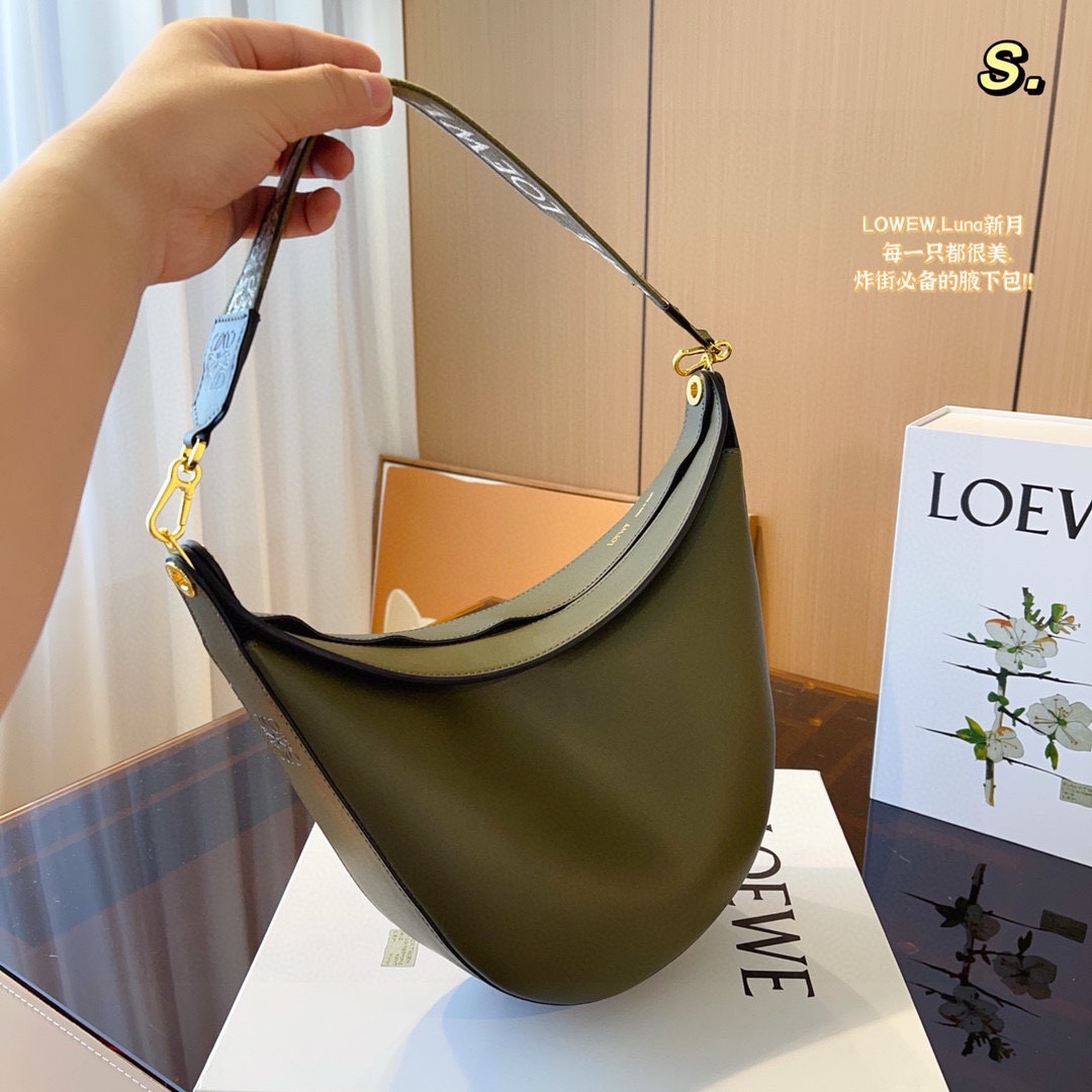 L-E Luna underarm bag hobo stray bag