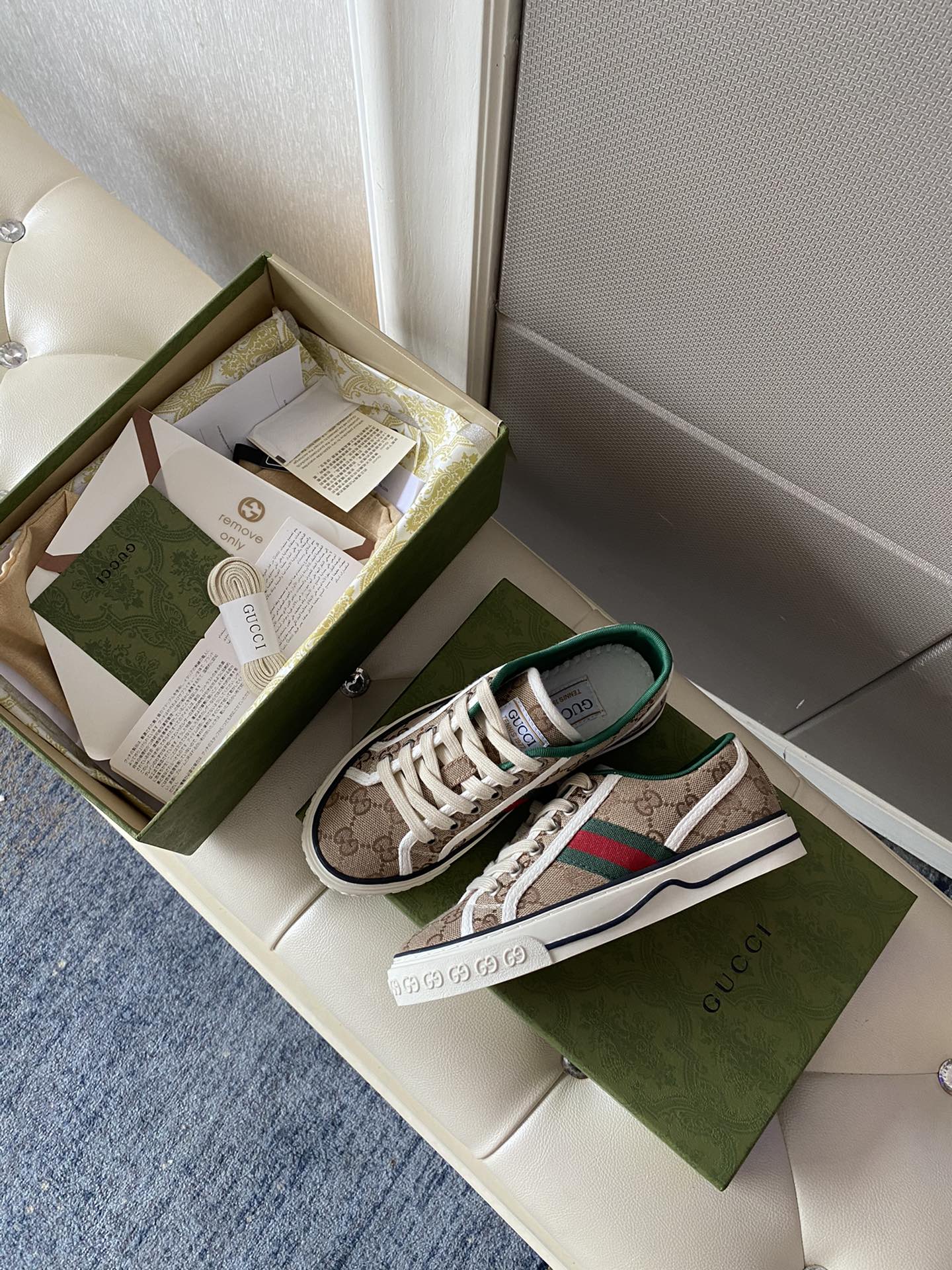 G-G Canvas shoe