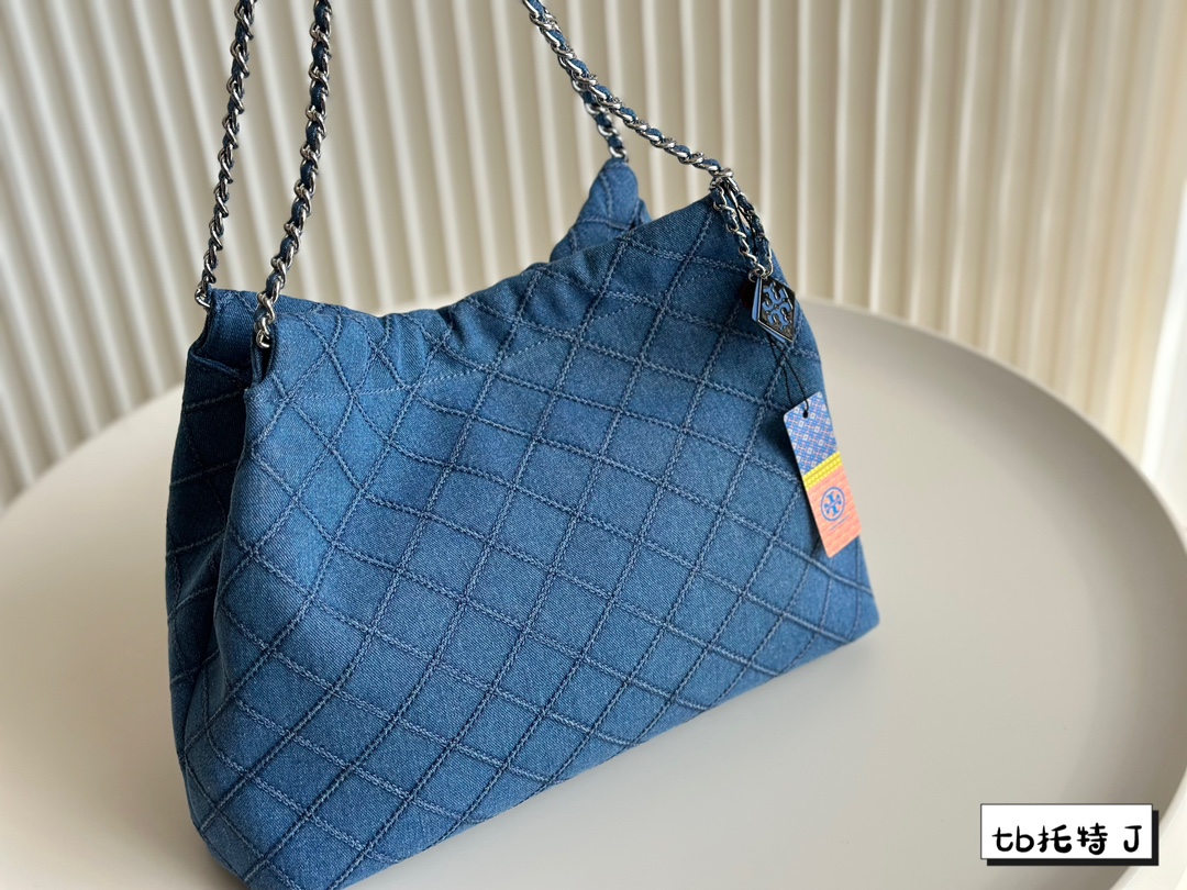 T-B rhombic chain tote bag
