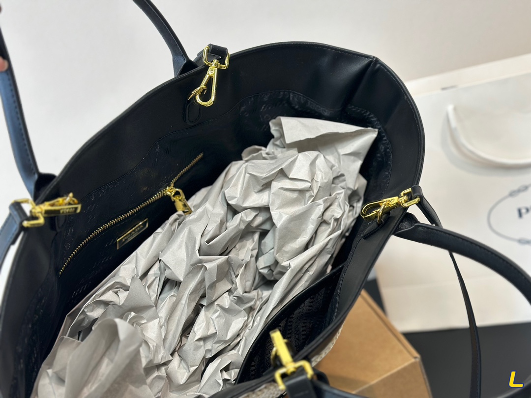 P-A There are so many hand-woven styles of Lafite this year, each with its own characteristics. This time, summer has come innocently.