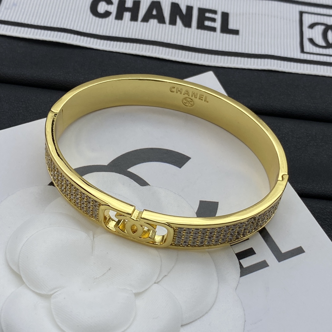 C-L New bracelet