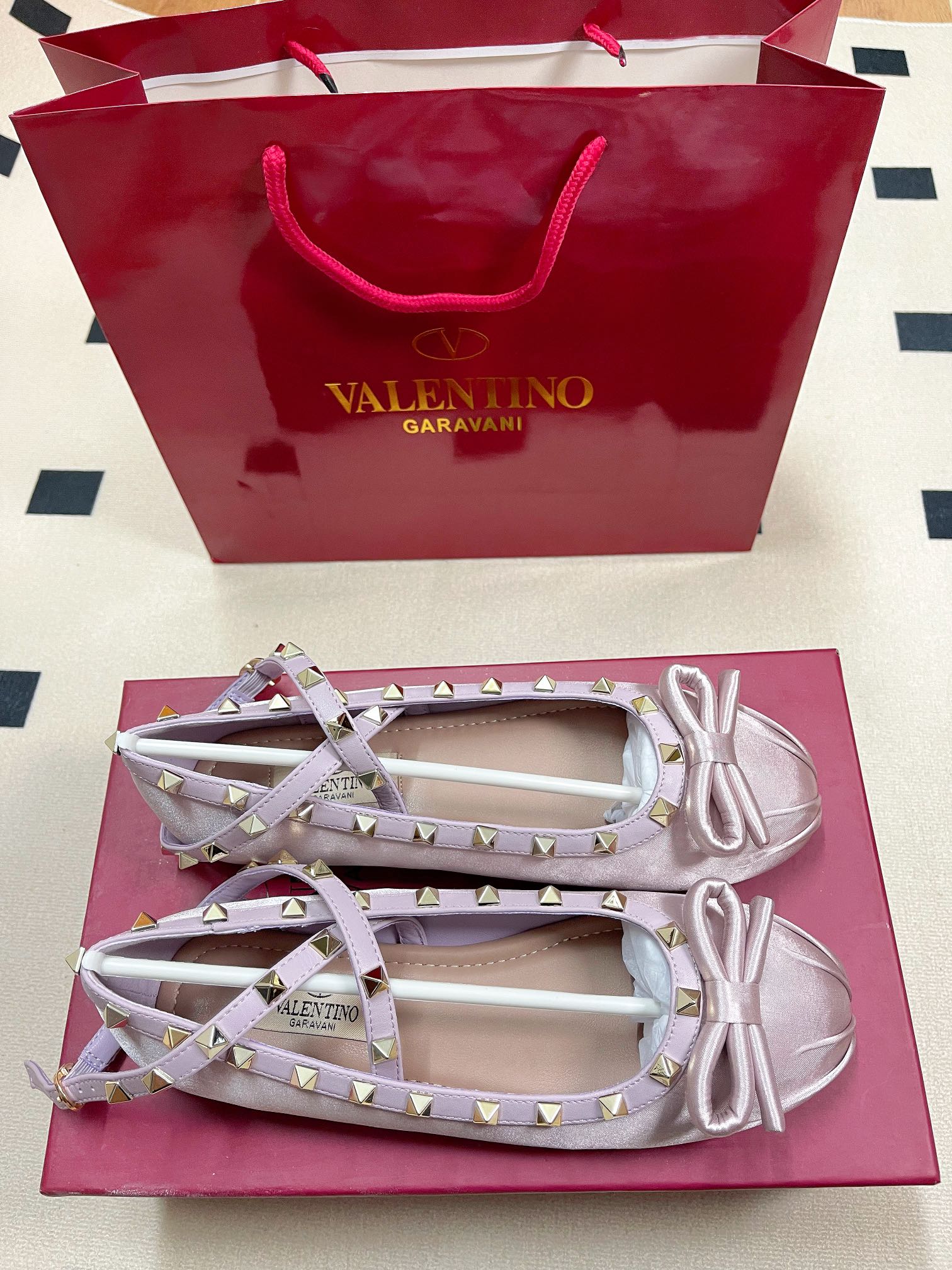 V-NO New satin ballet shoes in early autumn