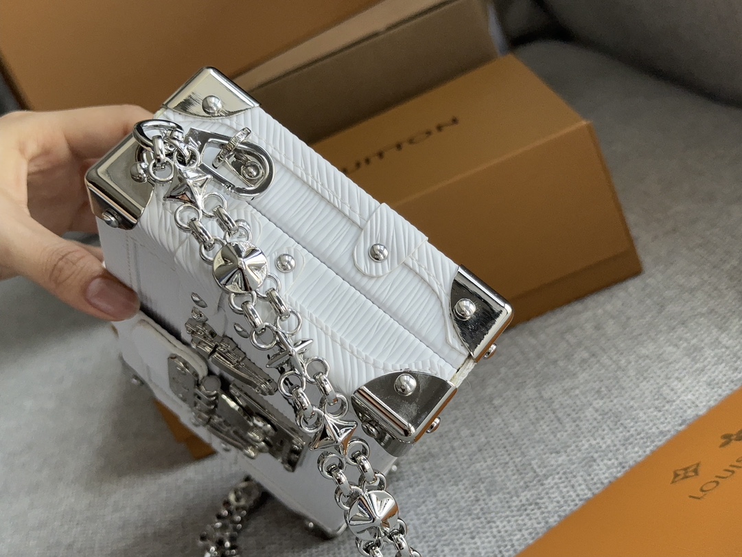 L-V Little box, little Marley