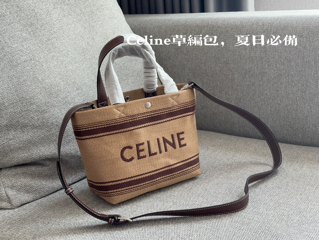 C-L Straw bag, must-have in summer # This is super practical!