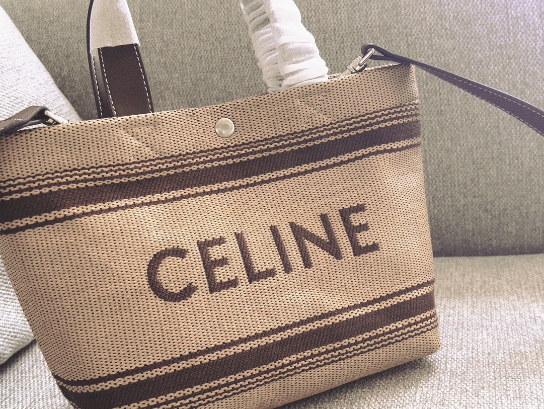 C-L Straw bag, must-have in summer # This is super practical!
