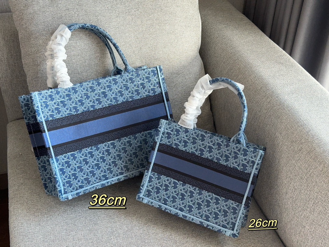 D-R CDBooktote24ss latest shopping bag Three-dimensional embroidery is not ordinary goods