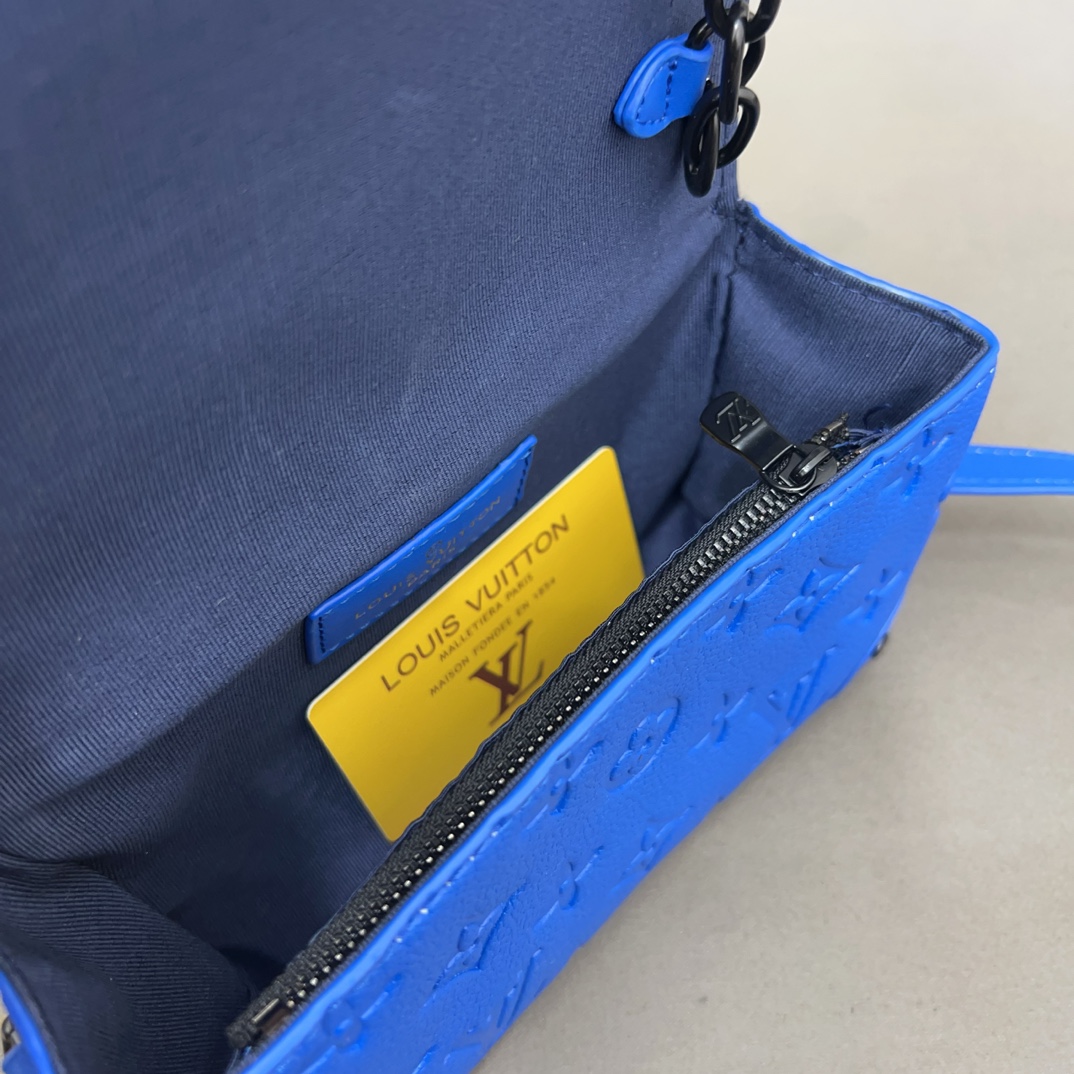 L-V Chain shoulder bag STEAMER messenger bag Crossbody bag unisex exquisite inlay work.