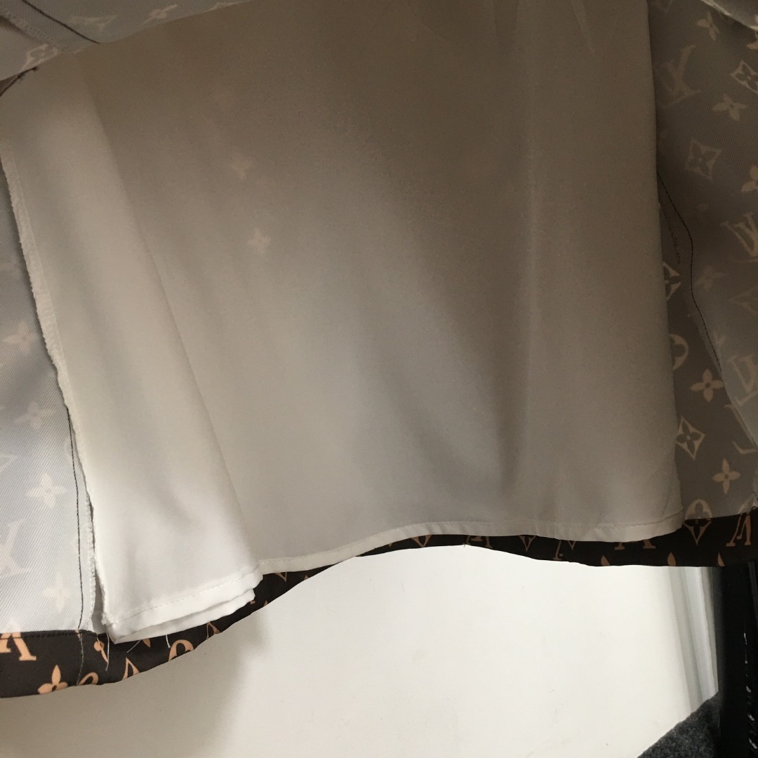 L-V New reading logo printed sleeveless vest dress, coffee color.