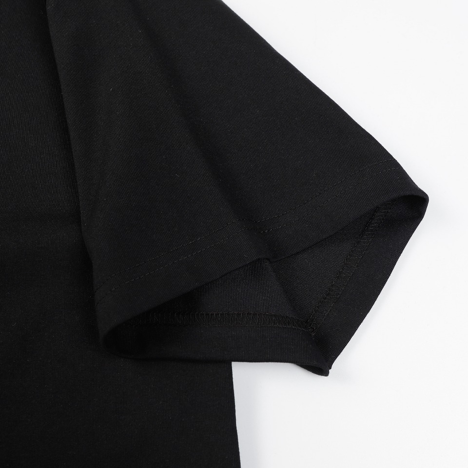 D-R T-shirt with round neck and short sleeves