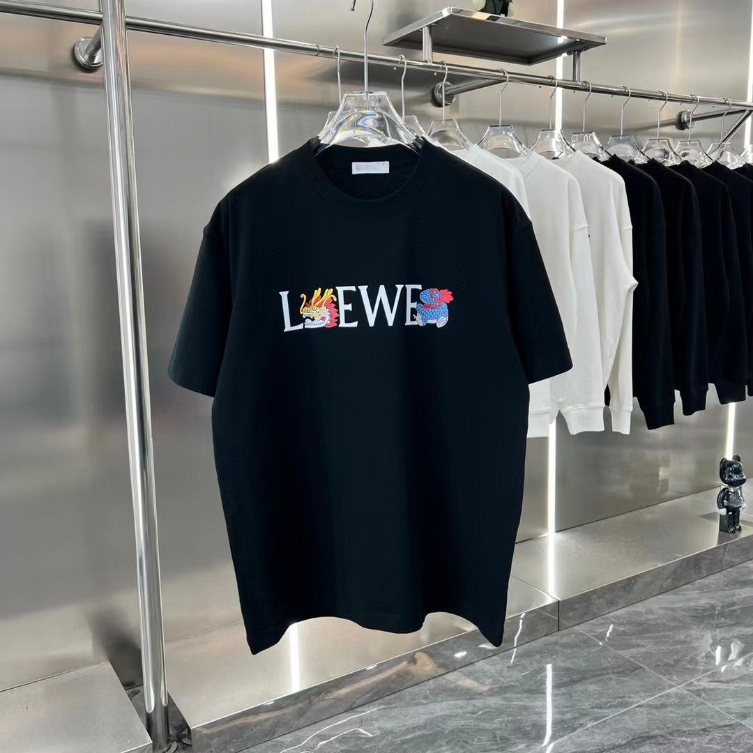 L-E letter T-shirt