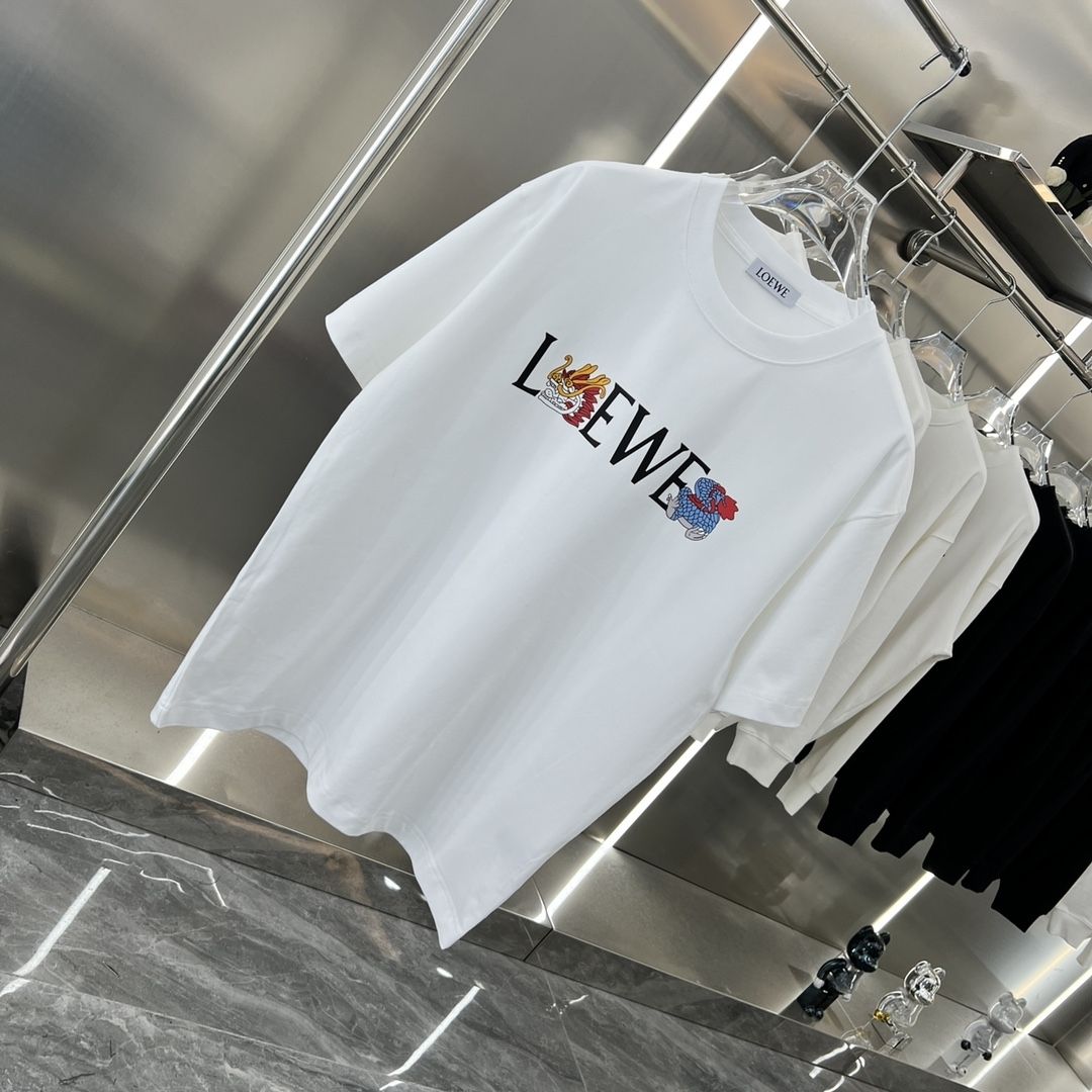 L-E letter T-shirt