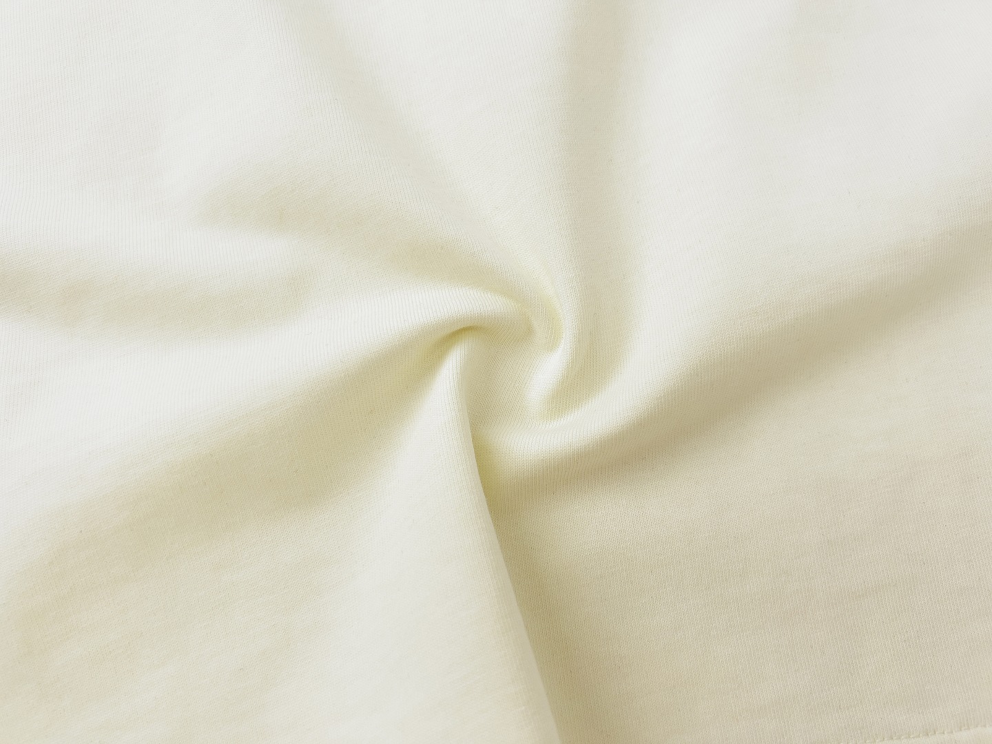 G-G New Digital Printed Short-sleeved T-shirt in Season