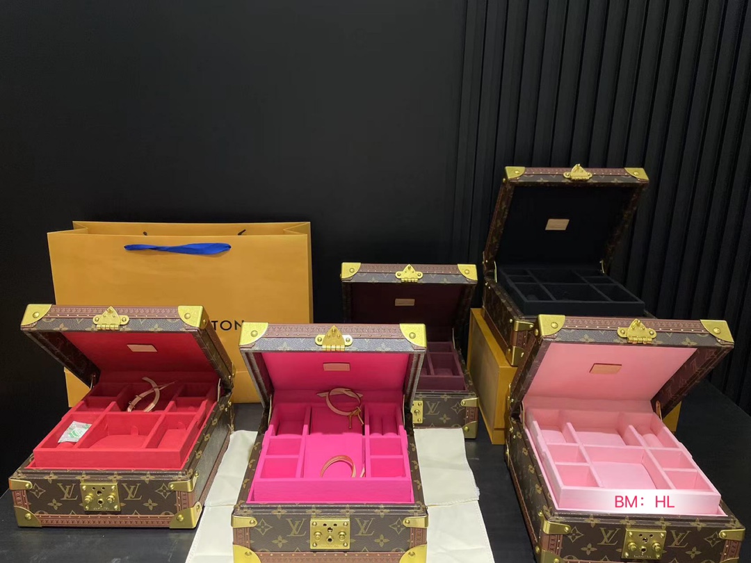 L-V Hard box jewelry storage box