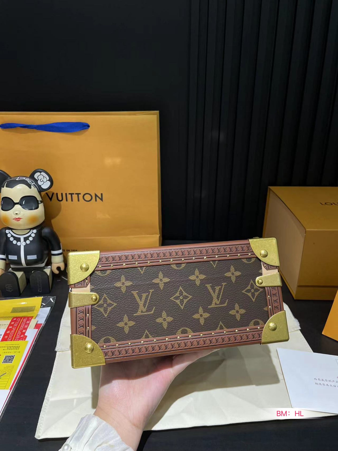 L-V Hard box jewelry storage box