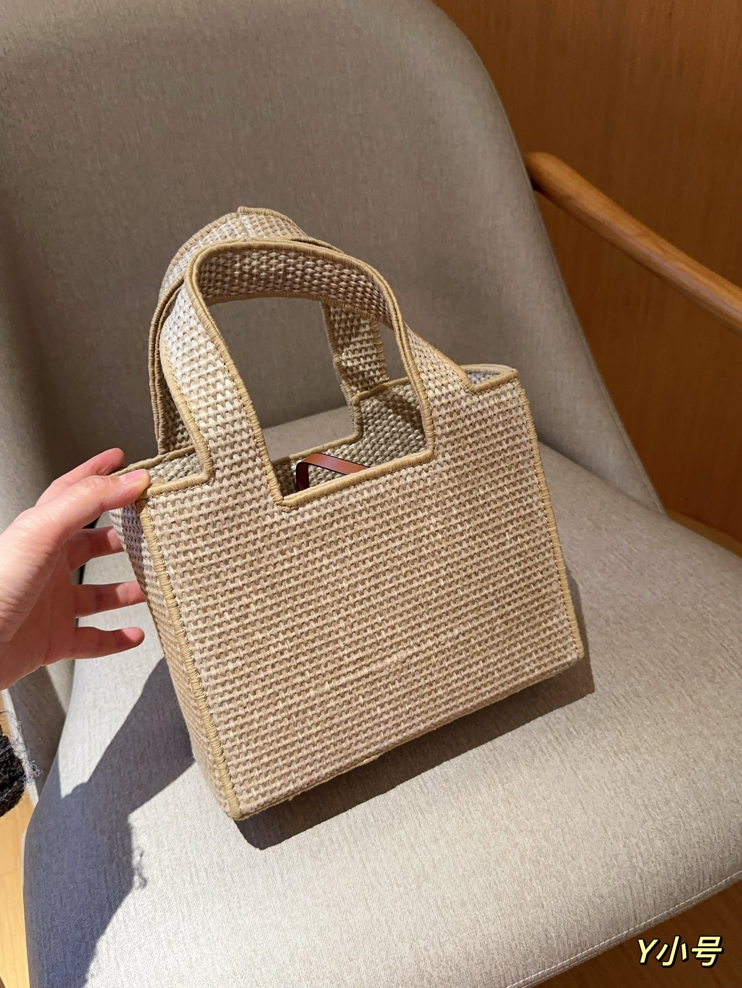 L-E Embroidered logo straw bag basket tote bag tote