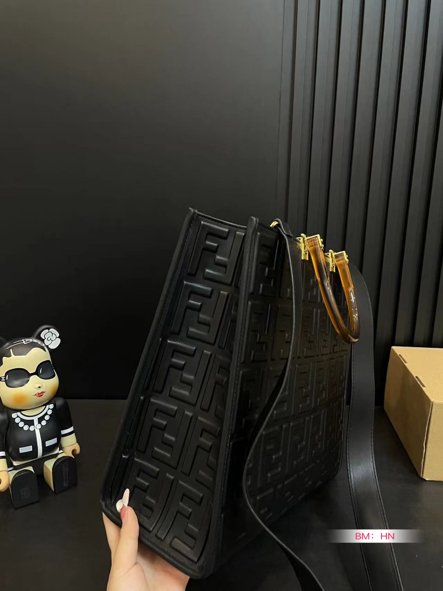 F-I Versatile and versatile, different styles can hold windbreakers with great looks.