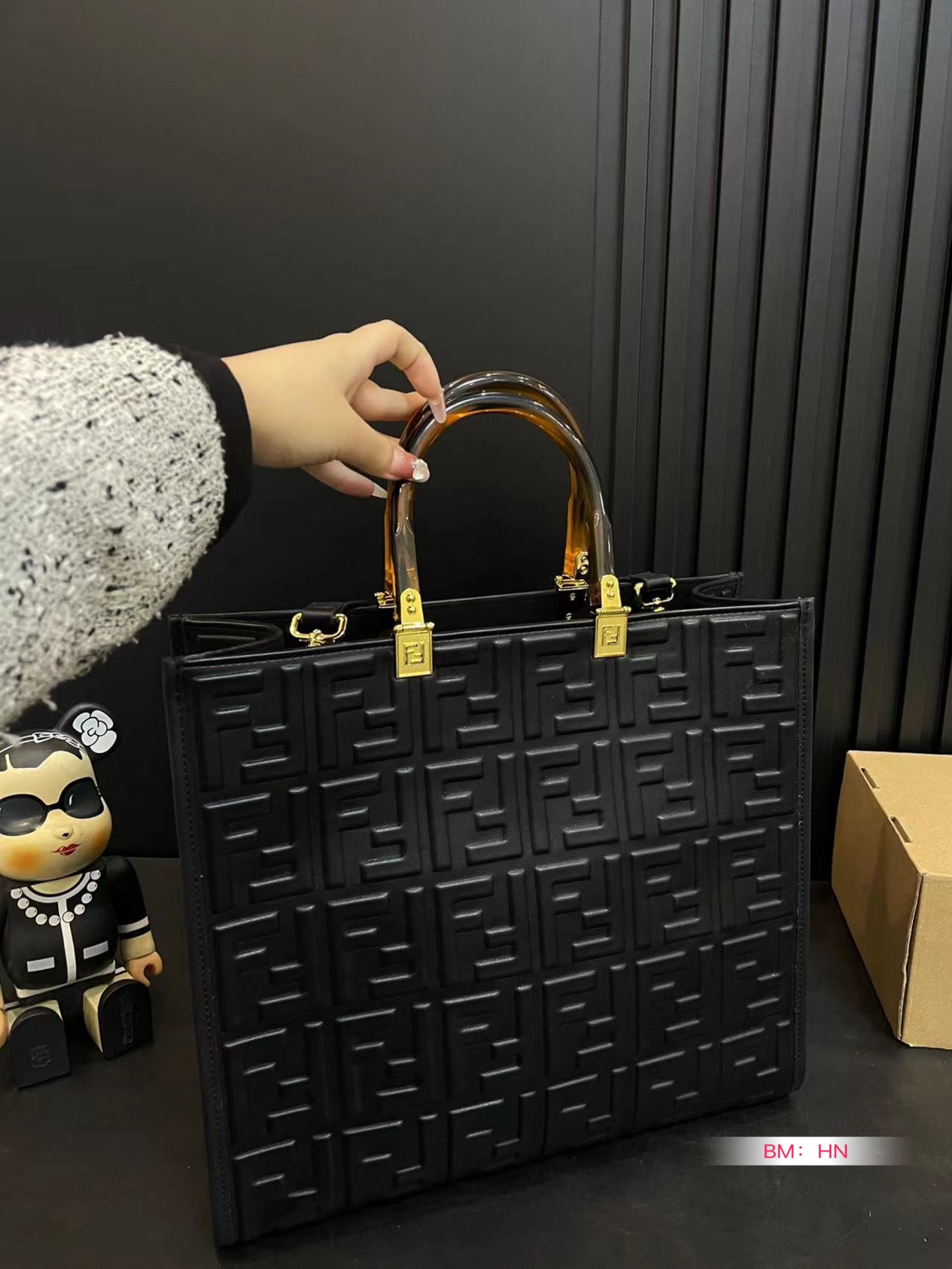 F-I Versatile and versatile, different styles can hold windbreakers with great looks.