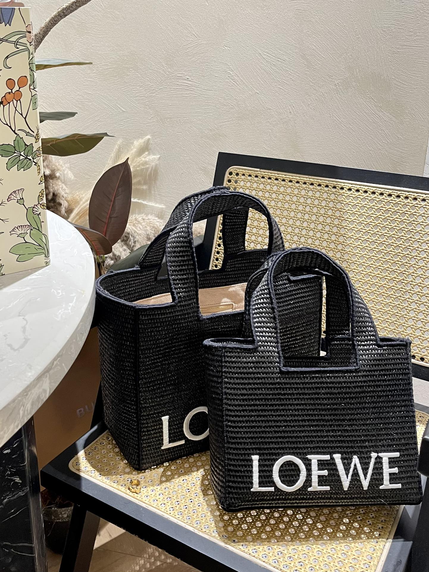 L-E Embroidered logo straw bag basket tote bag tote