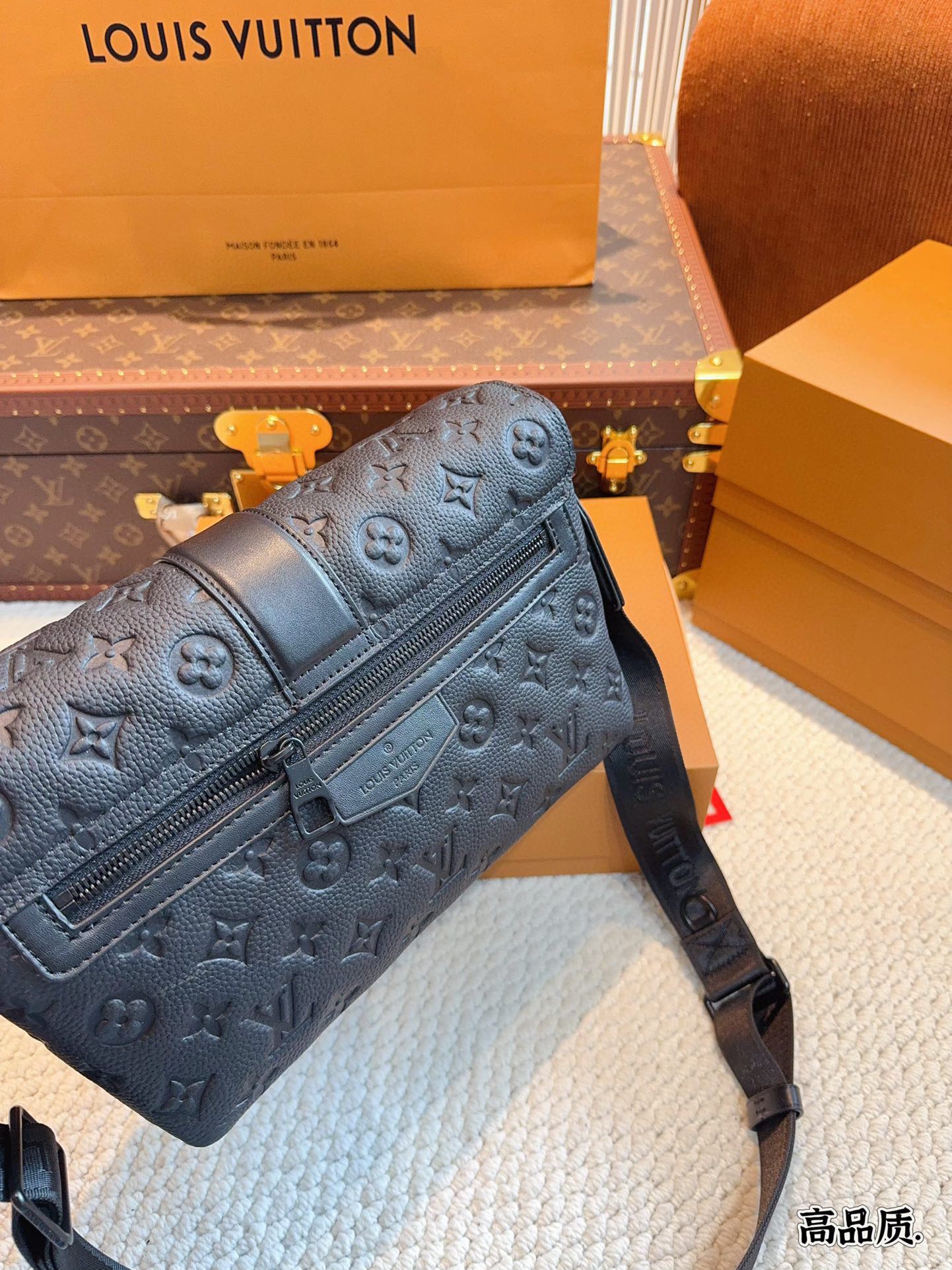 L-V Outdoor series shoulder bag/messenger bag is really classic and durable.