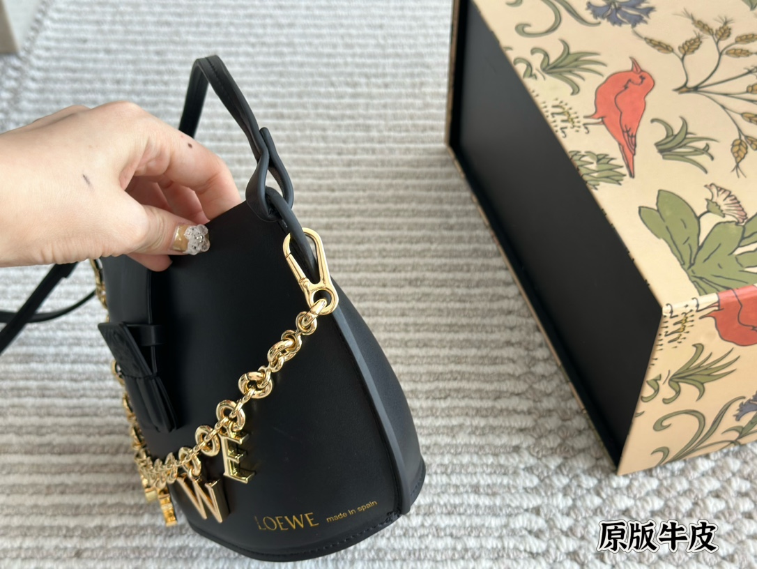 L-E Calfskin bucket bag shoulder bag diagonal handbag