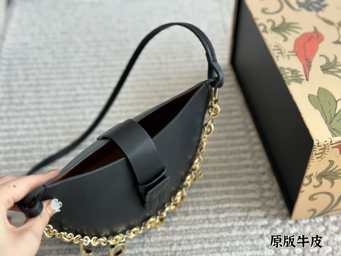 L-E Calfskin bucket bag shoulder bag diagonal handbag