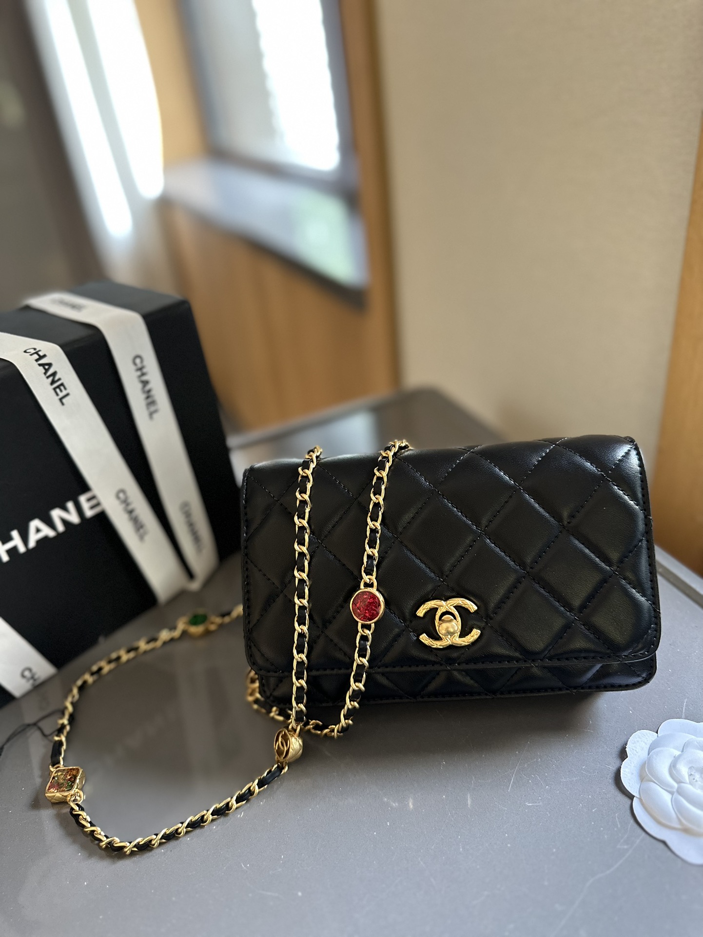 C-L Design of knob buckle for 24A gemstone chain woc fortune bag