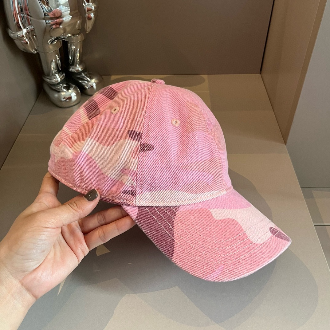 L-V New camouflage baseball cap, head circumference 57cm, new camouflage fisherman hat, head circumference 57cm.