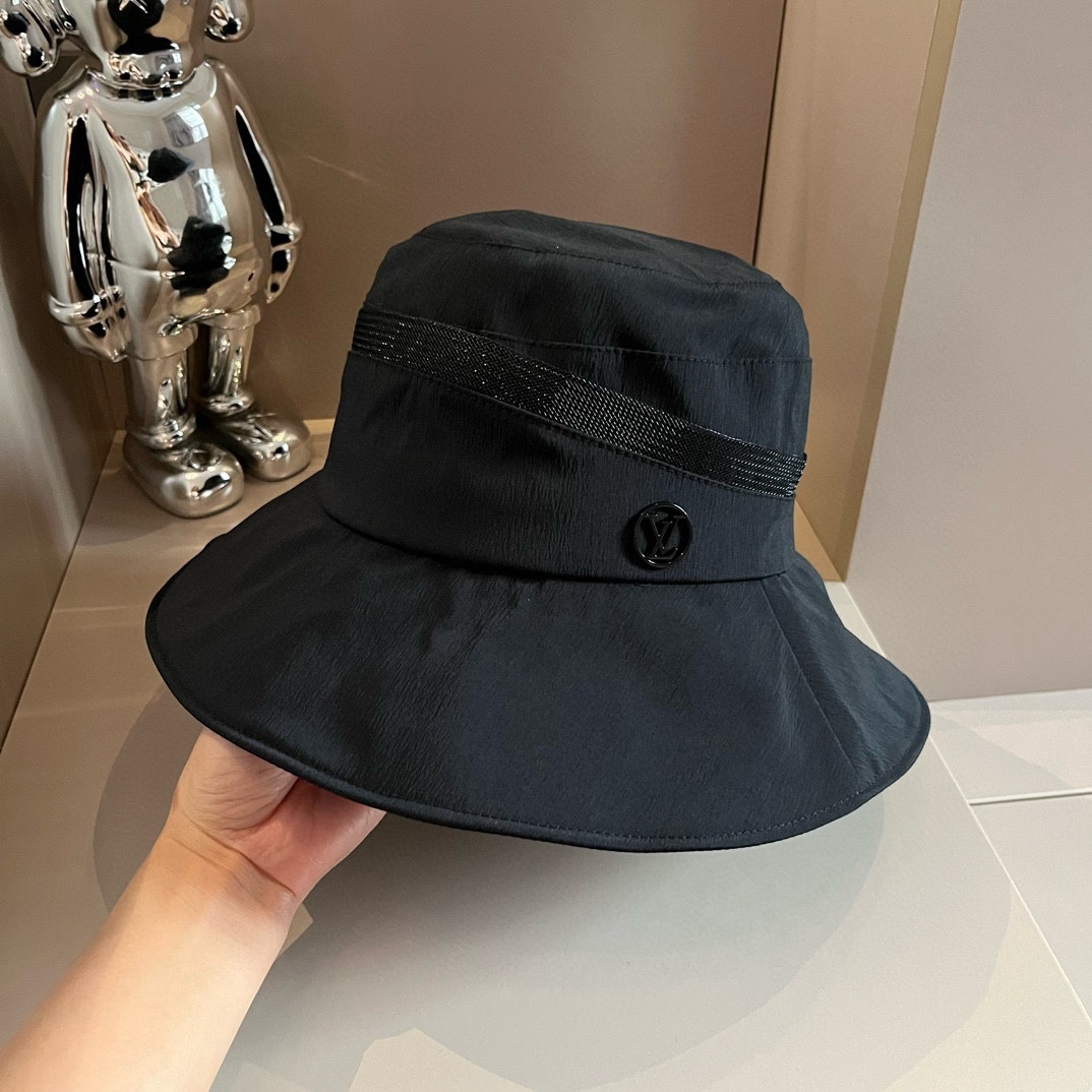 L-V Fisherman's hat, simple and versatile, head circumference 57cm.