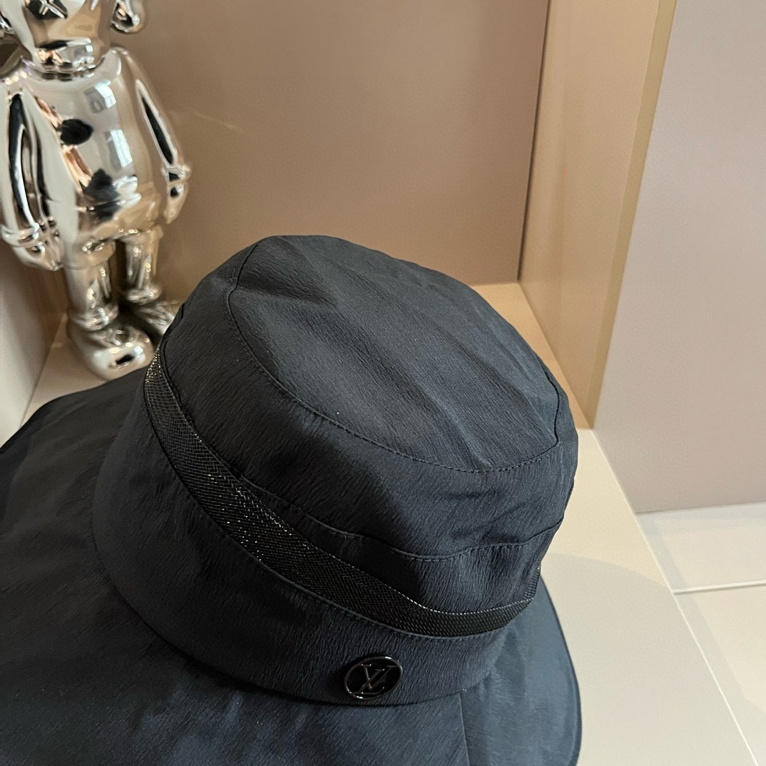 L-V Fisherman's hat, simple and versatile, head circumference 57cm.