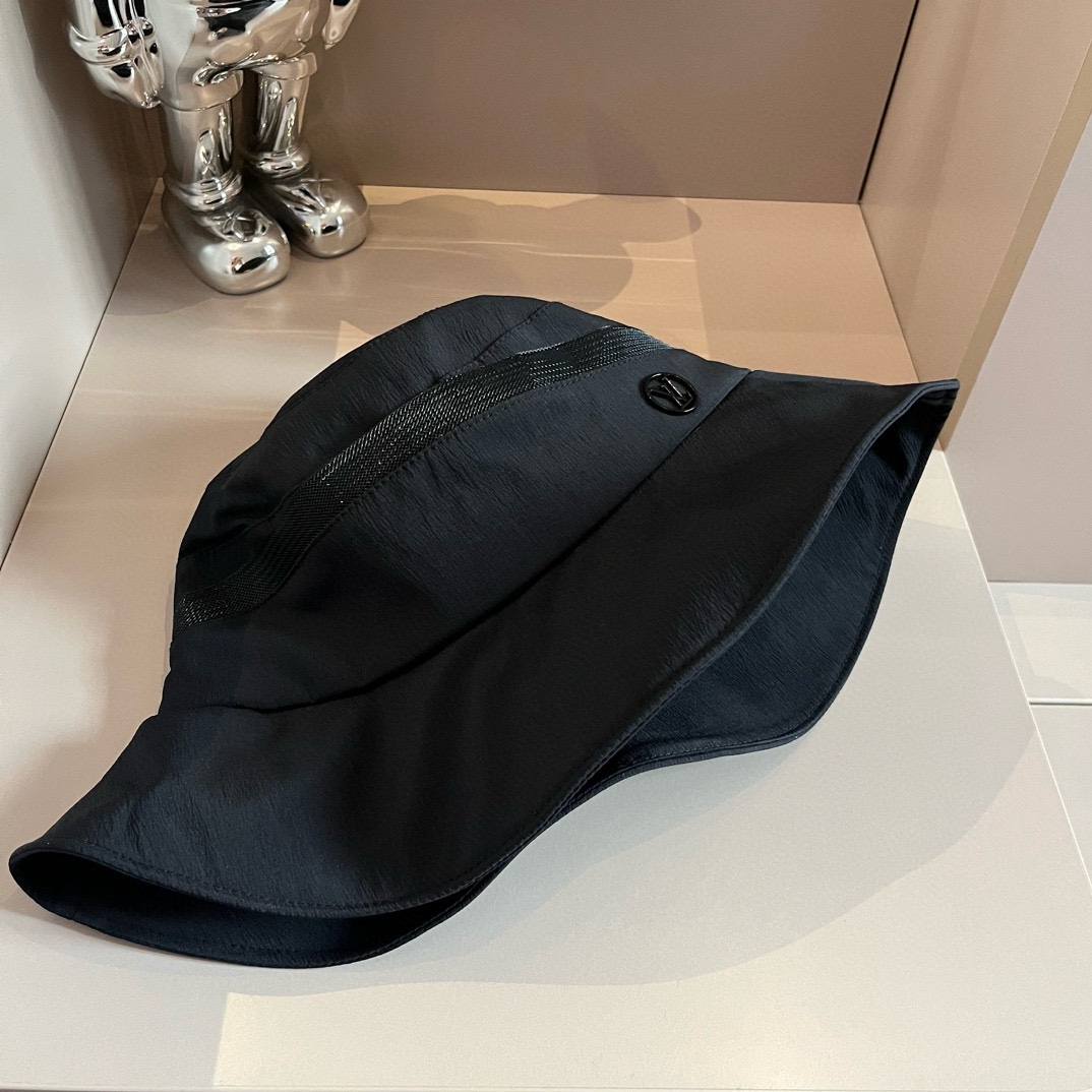 L-V Fisherman's hat, simple and versatile, head circumference 57cm.