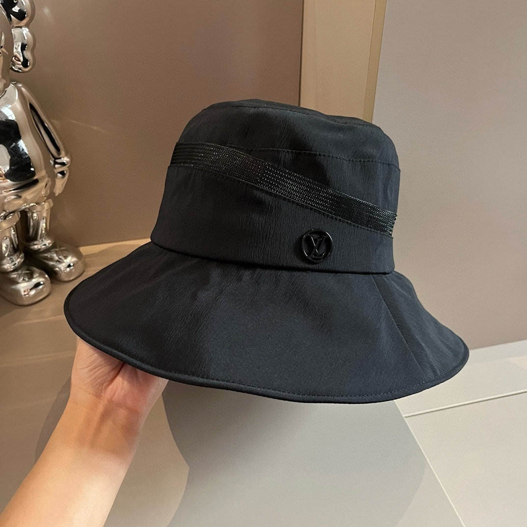 L-V Fisherman's hat, simple and versatile, head circumference 57cm.