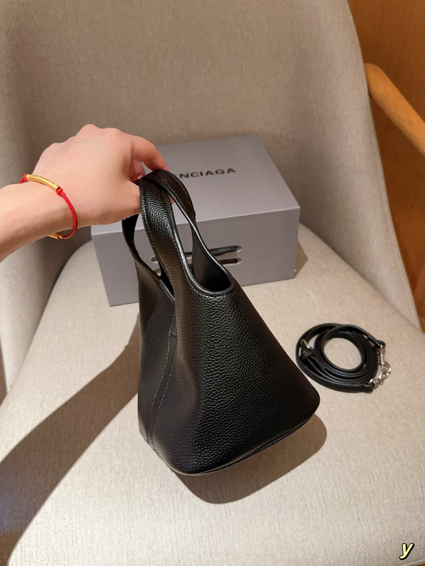 B-A 24 new locker lock bag hobo portable bucket bag Size 18×16×18