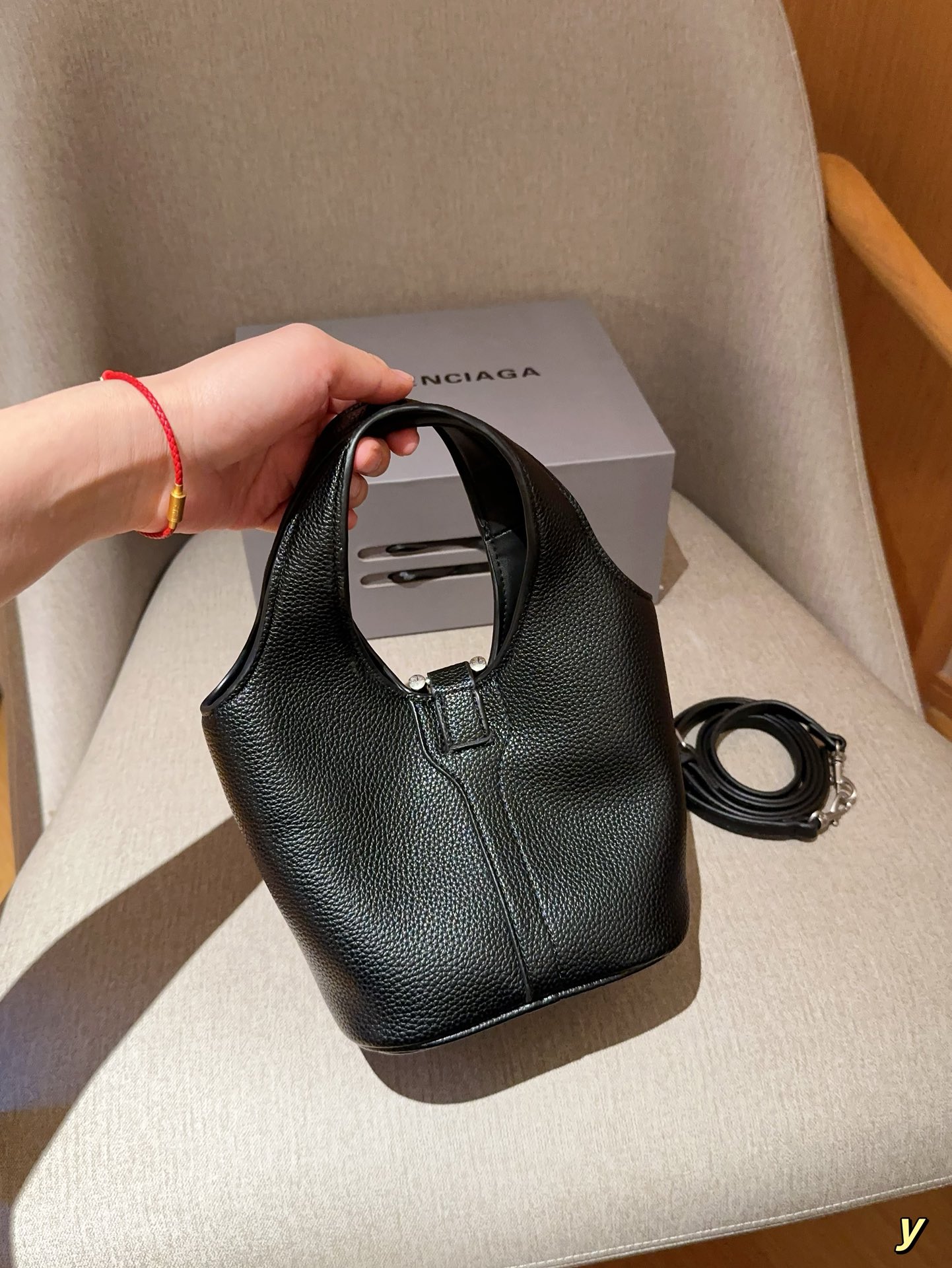 B-A 24 new locker lock bag hobo portable bucket bag Size 18×16×18