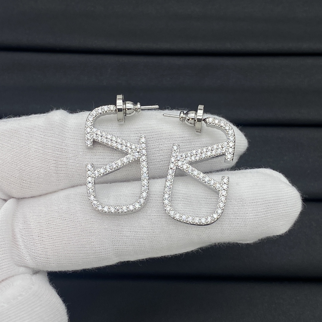 V-NO New earrings