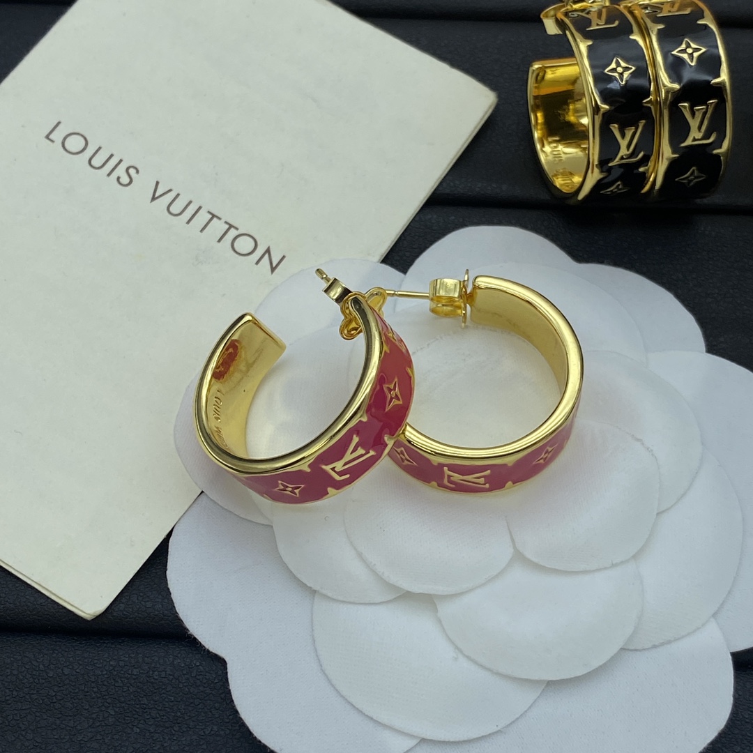 L-V New earrings