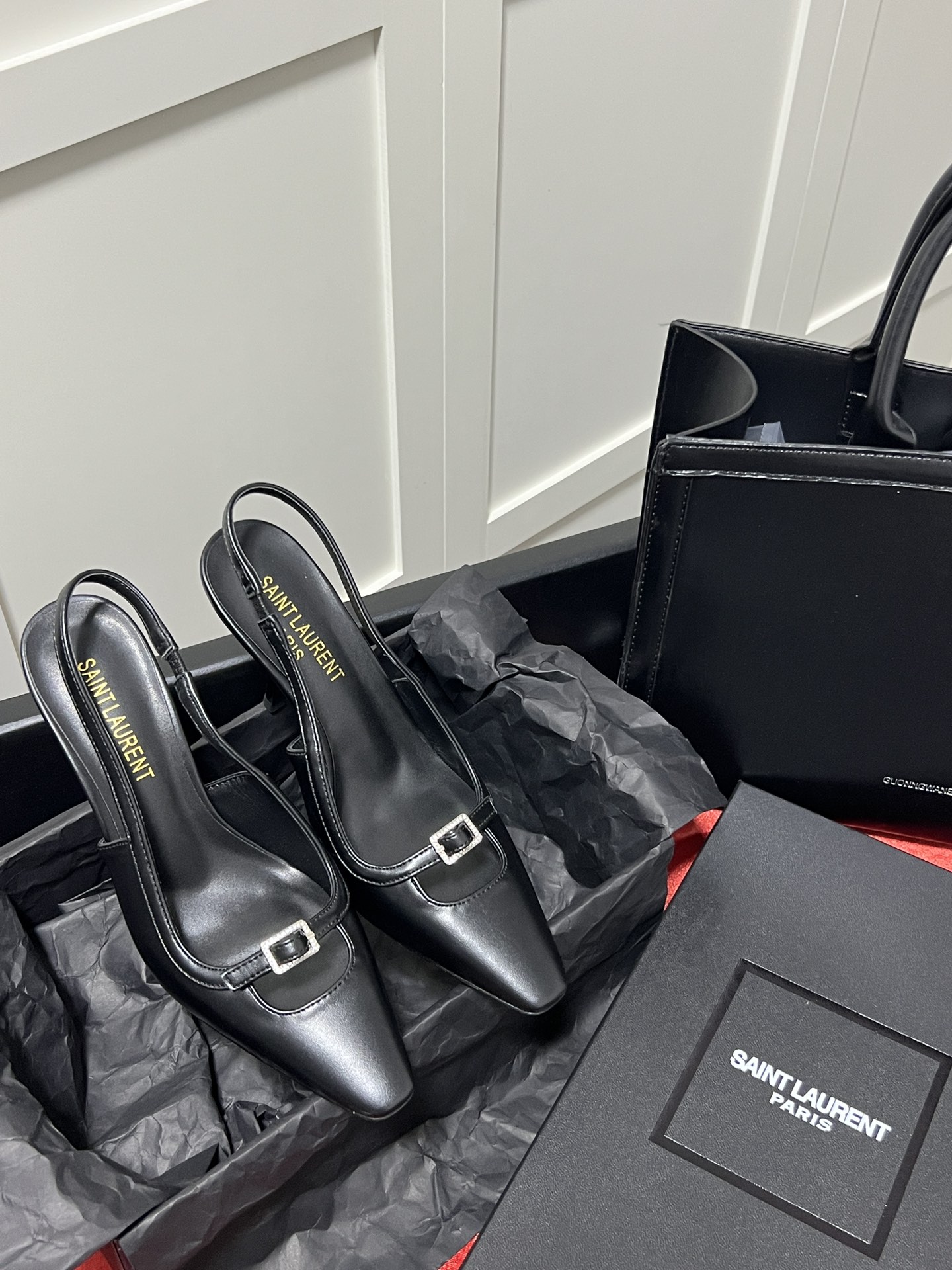 YS-L Sandals with high heels at the back
