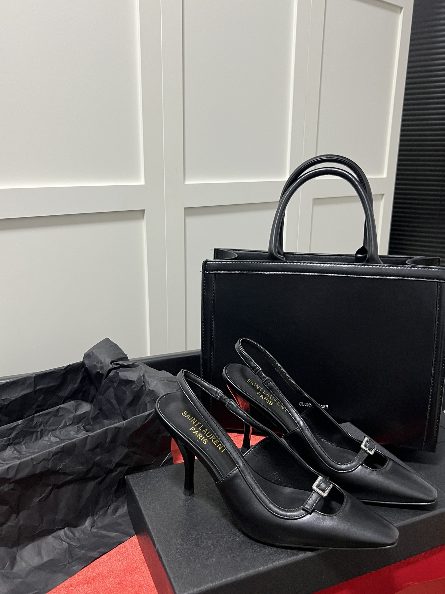 YS-L Sandals with high heels at the back