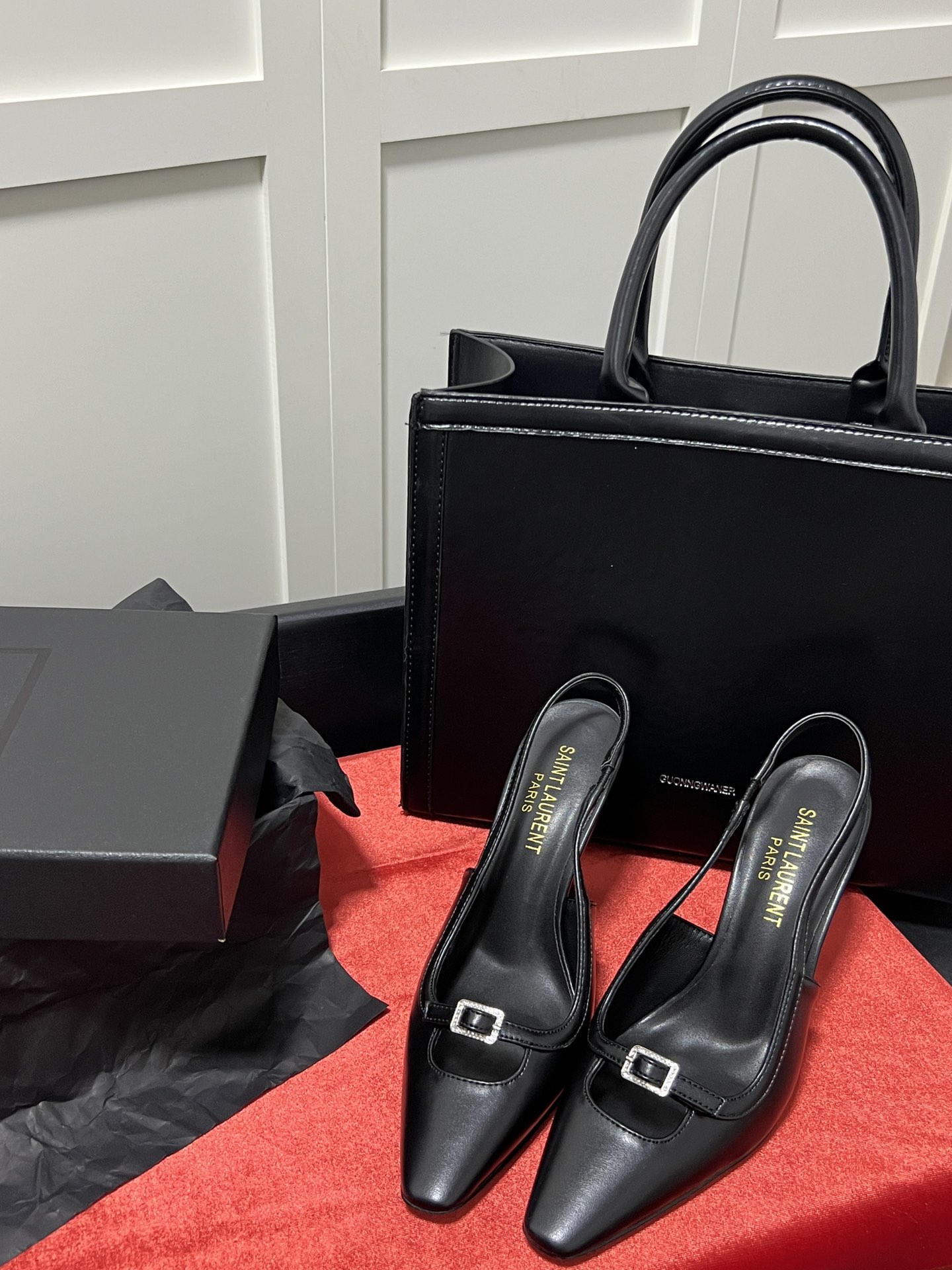 YS-L Sandals with high heels at the back