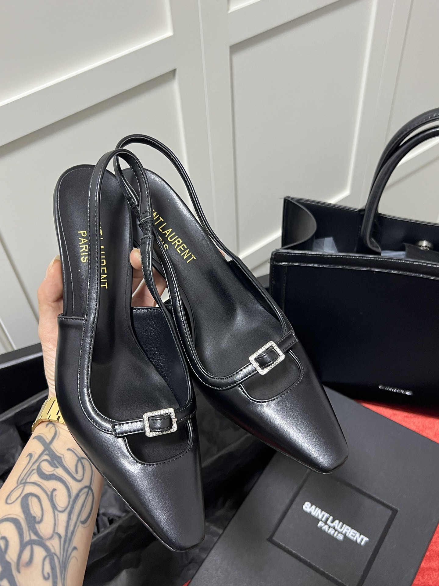 YS-L Sandals with high heels at the back