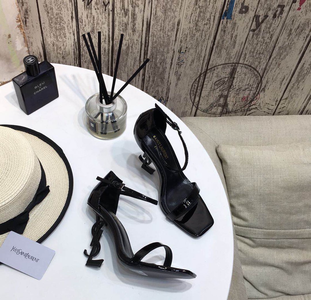 YS-L Classic square head with sandals and high heels
